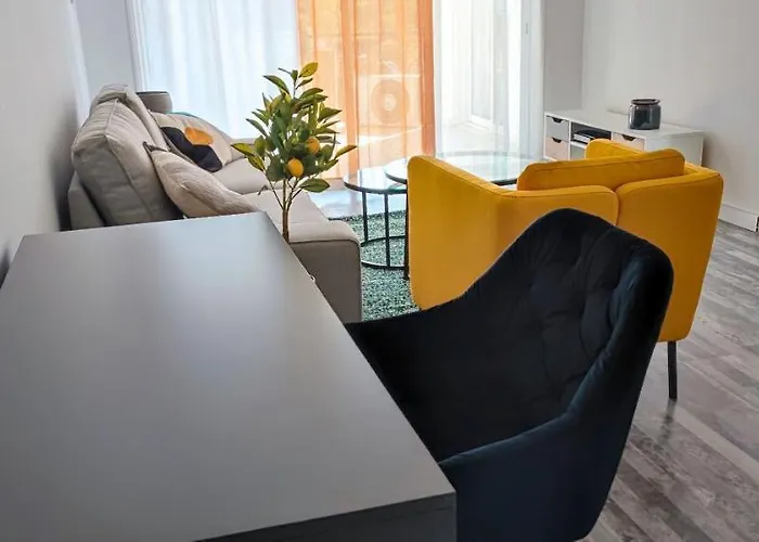 Zinas Modern Flat Nicosia アパート Strovolos