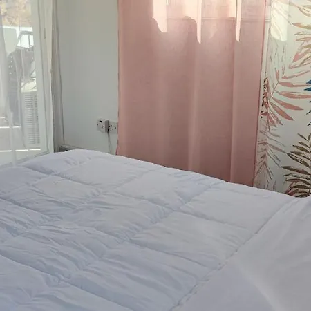 Apartment Zinas Modern Flat Nicosia *