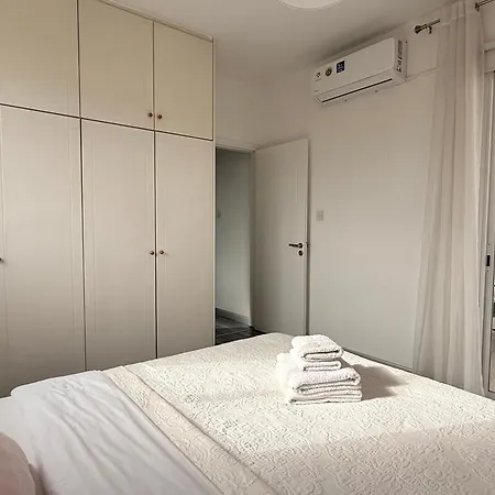 Zinas Modern Flat Nicosia *
