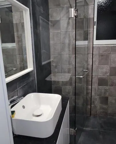 Zinas Modern Flat Nicosia Διαμέρισμα Strovolos